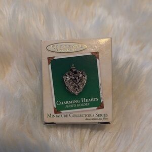 Keepsake Charming Hearts Photo Holder